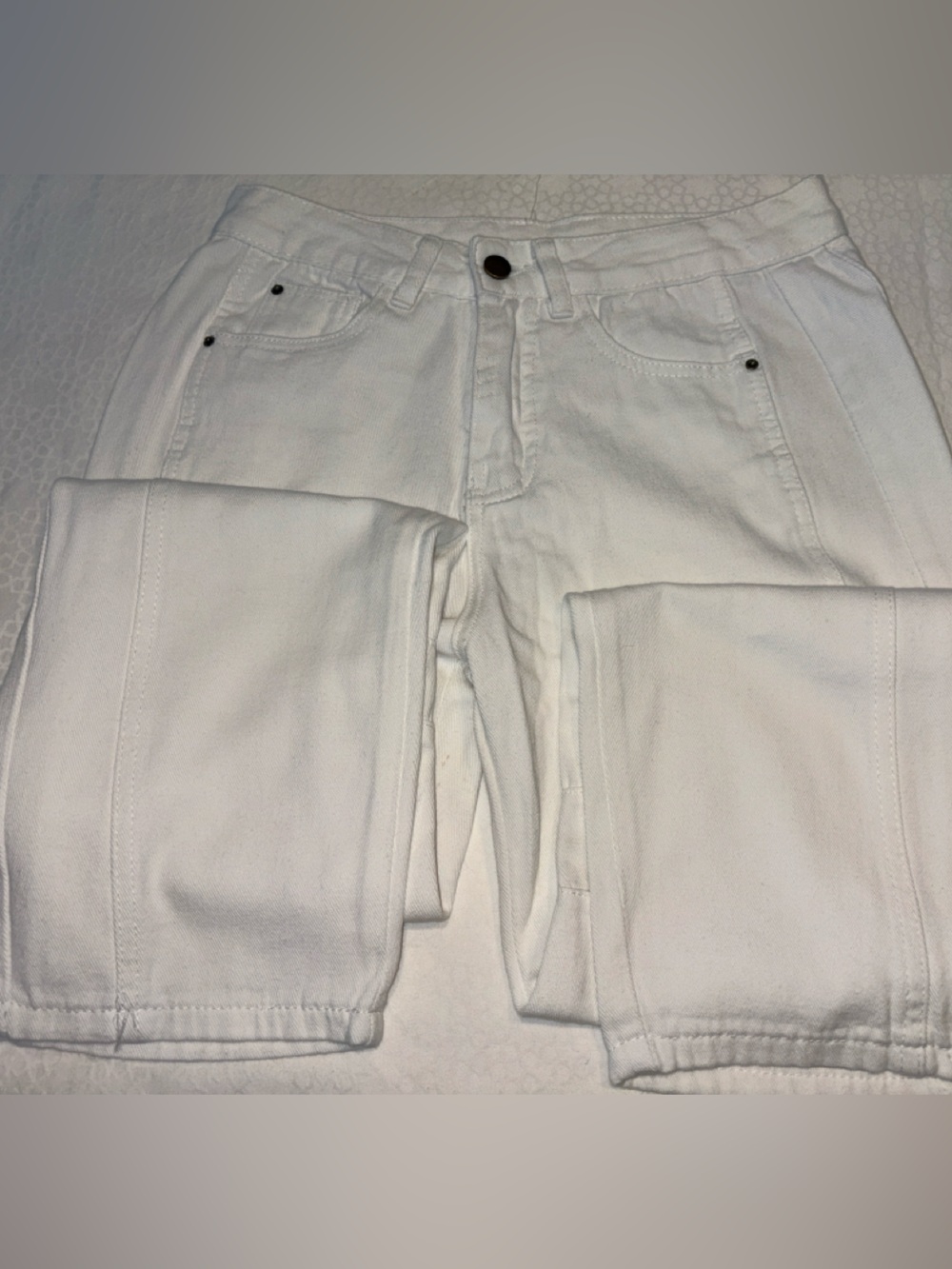 Women’s White High-Rise  pants